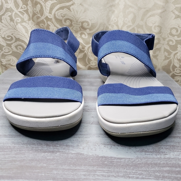 Cloudsteppers by Clarks Cushion Soft 2-tone blue Sandals Women's size 8. (sl2) - Picture 3 of 10